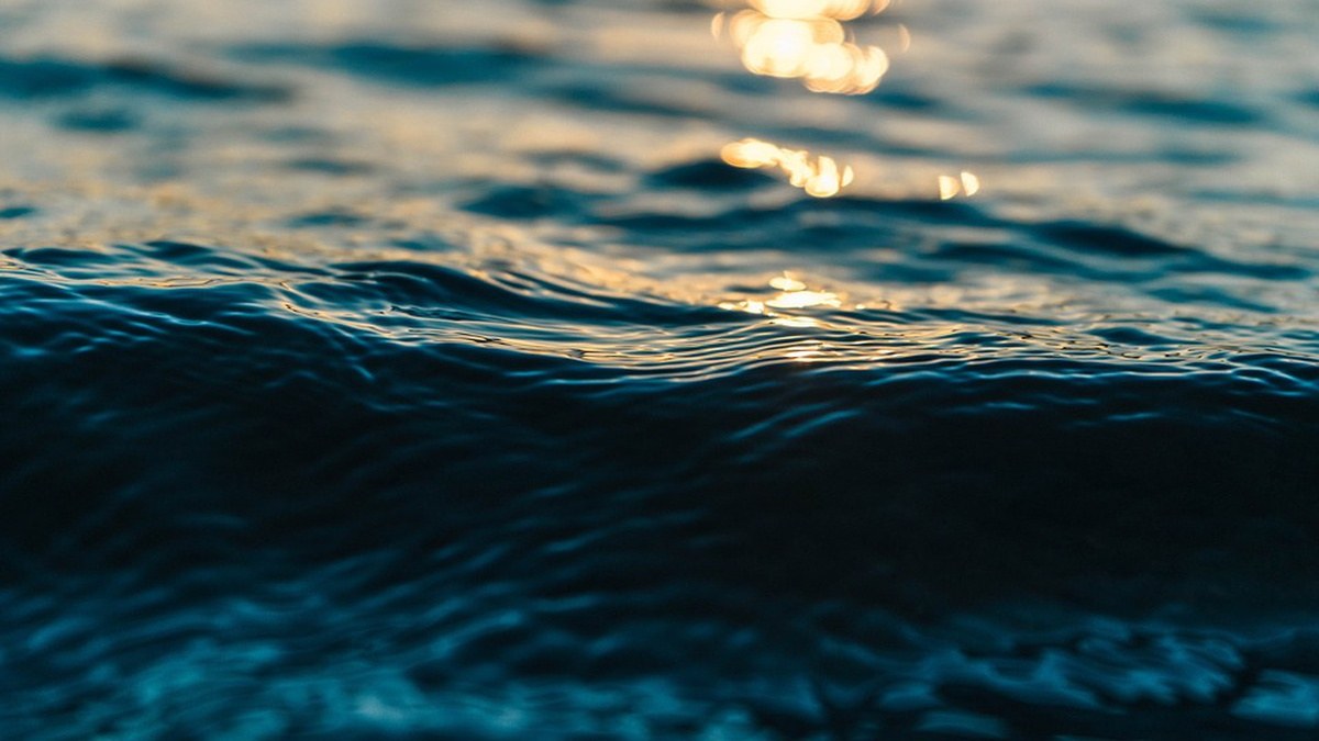 Азовське море, судна в акваторії