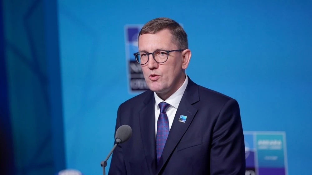 Прем'єр-міністр Естонії Крістен Міхал і міністр закордонних справ Маргус Цахкна на пресконференції в уряді 17 вересня 2026